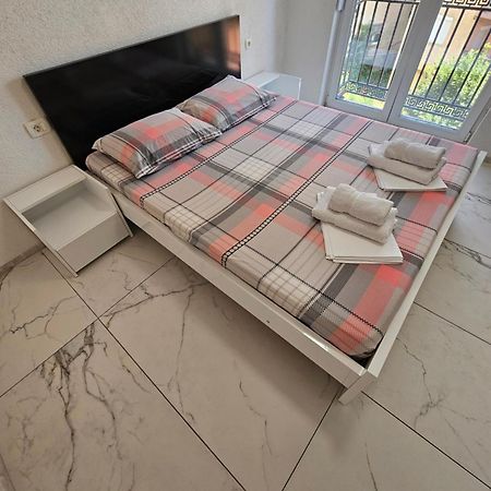Xxl Apartments City Centar Bitola Esterno foto