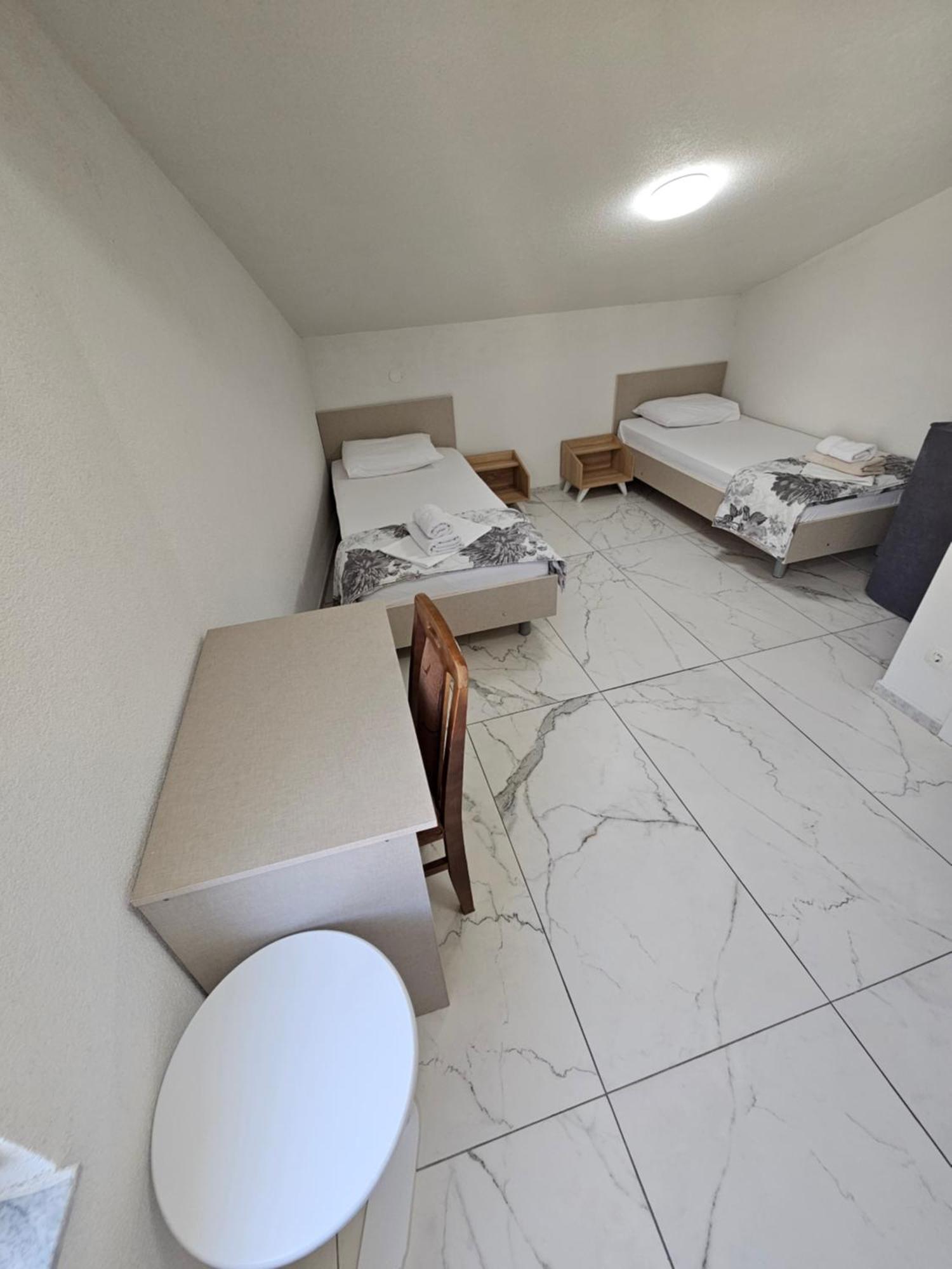 Xxl Apartments City Centar Bitola Esterno foto