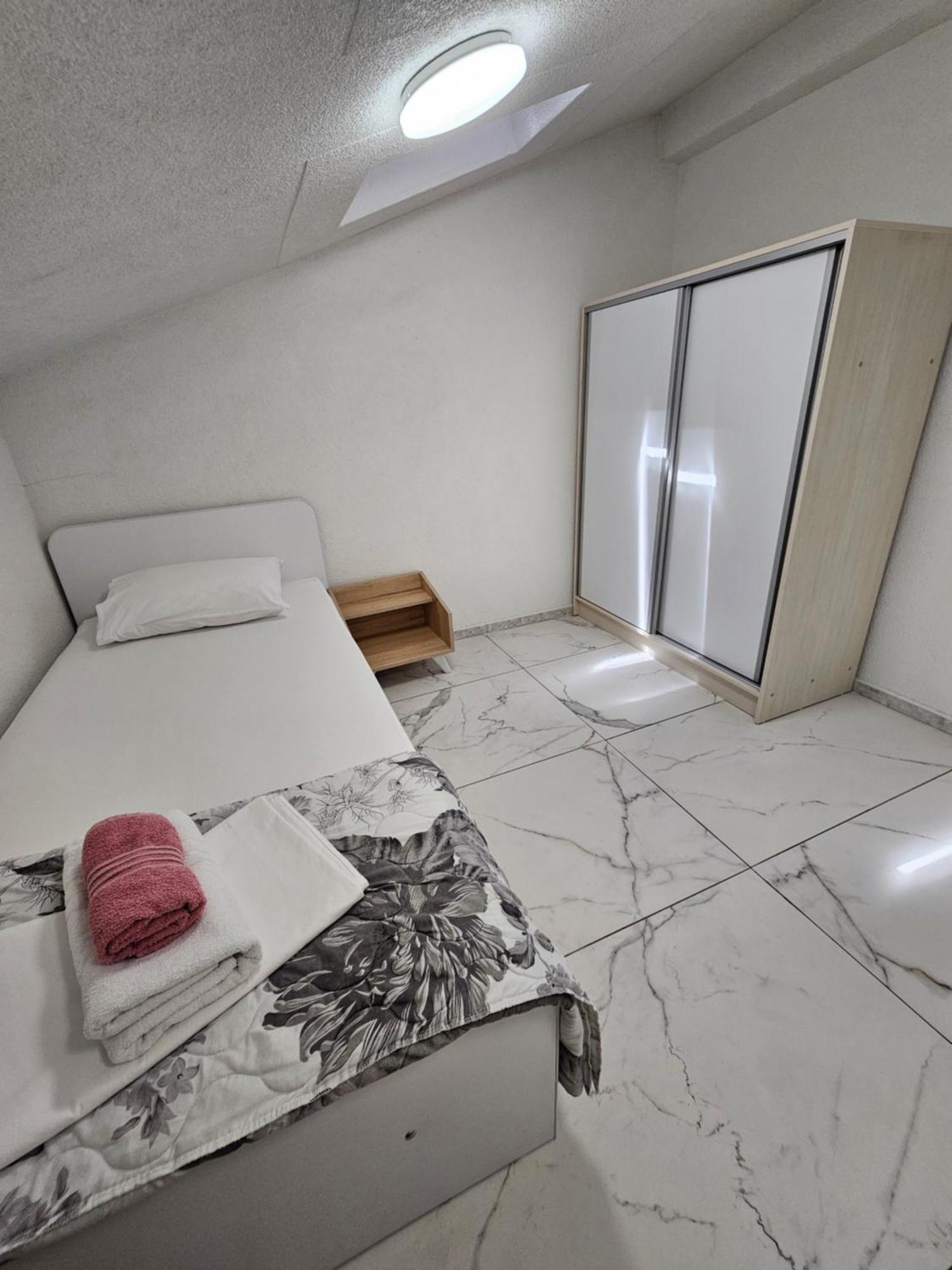 Xxl Apartments City Centar Bitola Esterno foto