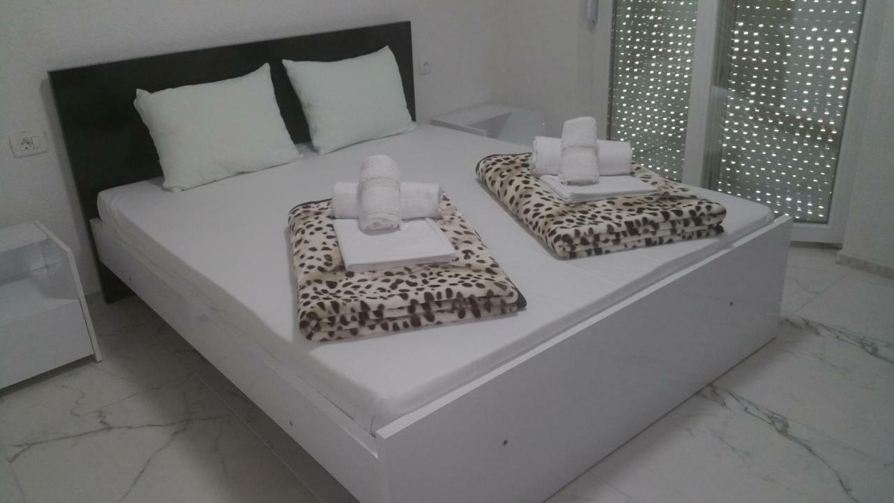 Xxl Apartments City Centar Bitola Esterno foto
