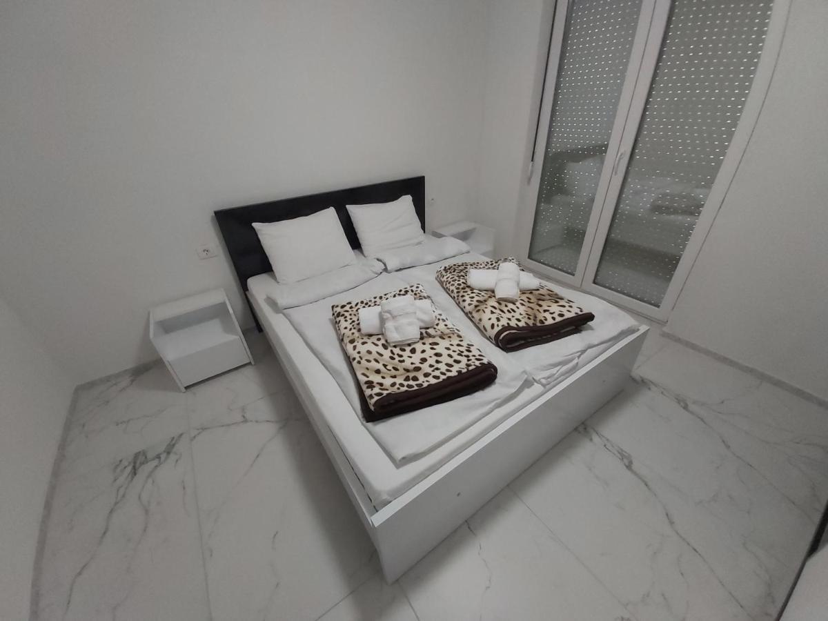 Xxl Apartments City Centar Bitola Esterno foto