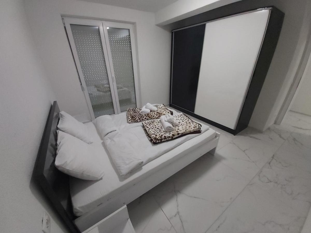 Xxl Apartments City Centar Bitola Esterno foto
